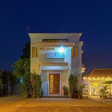 D'Talent Hotel Yogyakarta Ngoại thất bức ảnh