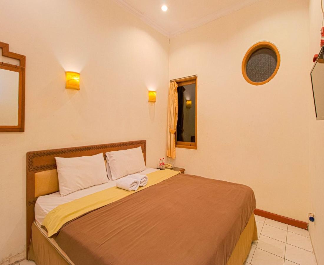 D'Talent Hotel Yogyakarta Ngoại thất bức ảnh