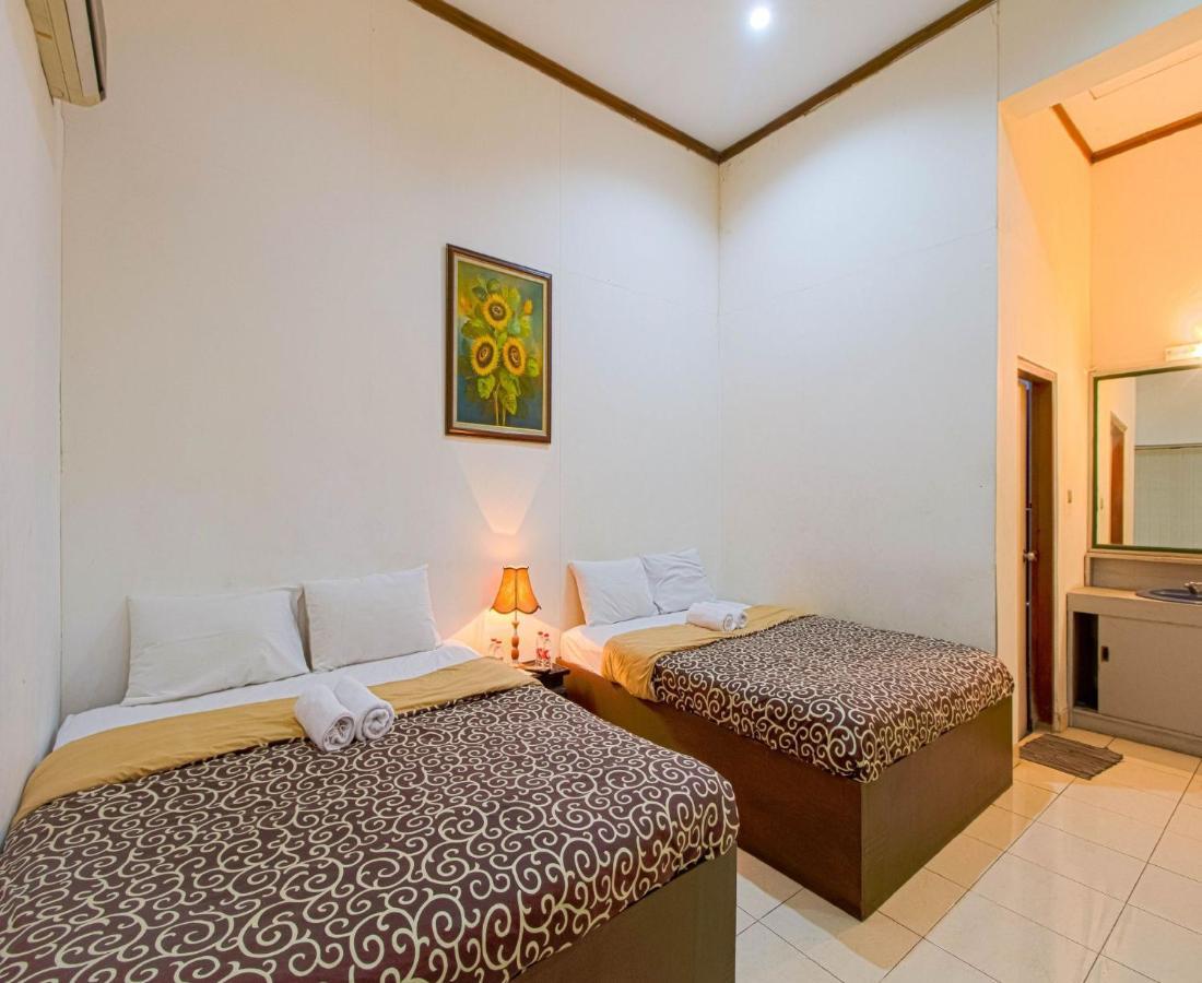 D'Talent Hotel Yogyakarta Ngoại thất bức ảnh