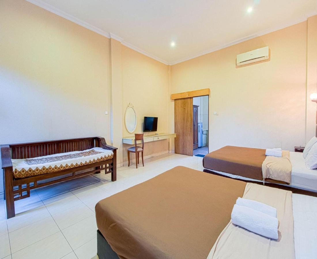 D'Talent Hotel Yogyakarta Ngoại thất bức ảnh
