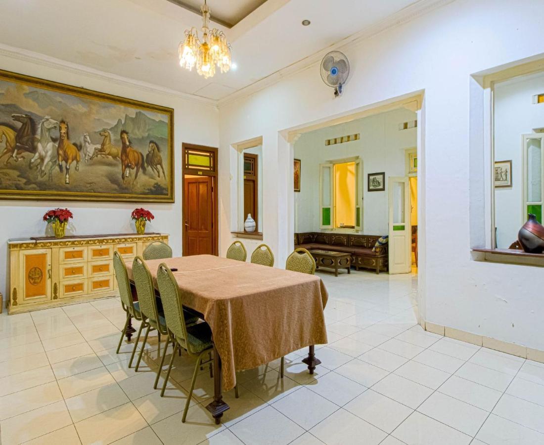 D'Talent Hotel Yogyakarta Ngoại thất bức ảnh
