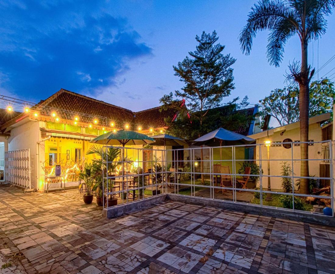 D'Talent Hotel Yogyakarta Ngoại thất bức ảnh