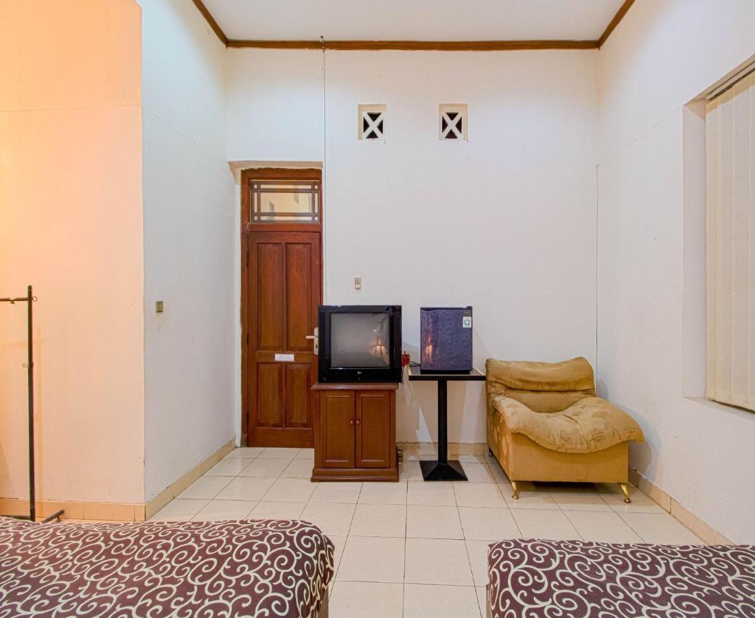 D'Talent Hotel Yogyakarta Ngoại thất bức ảnh