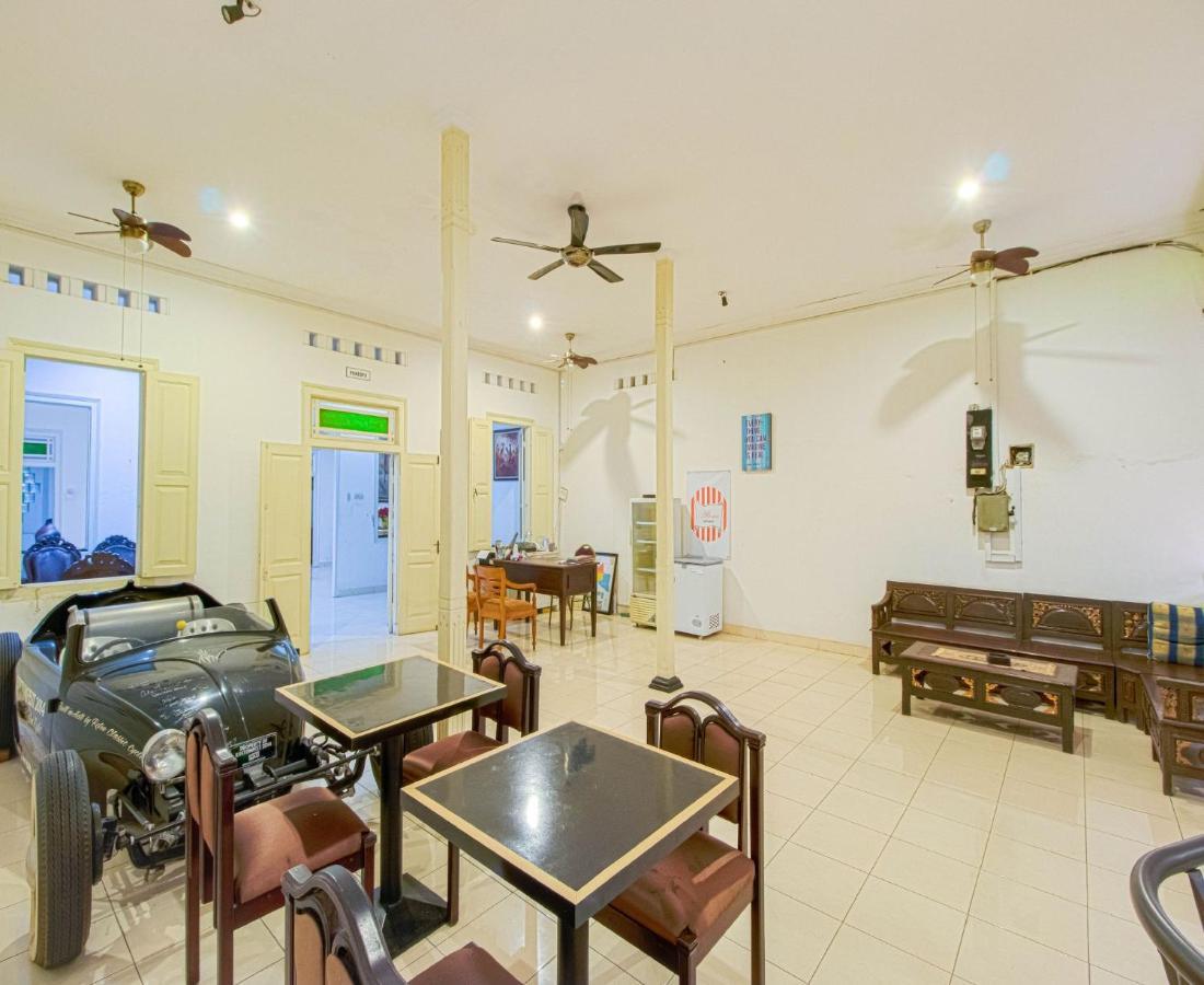 D'Talent Hotel Yogyakarta Ngoại thất bức ảnh