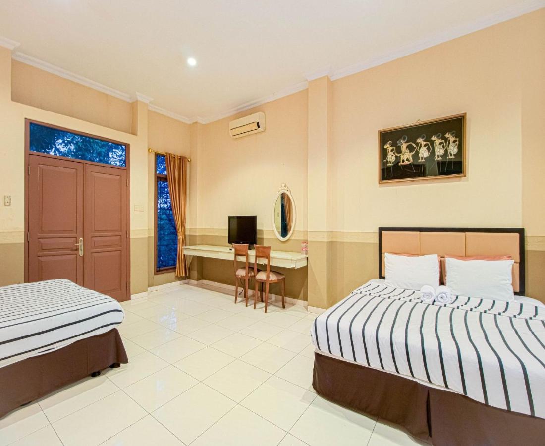 D'Talent Hotel Yogyakarta Ngoại thất bức ảnh