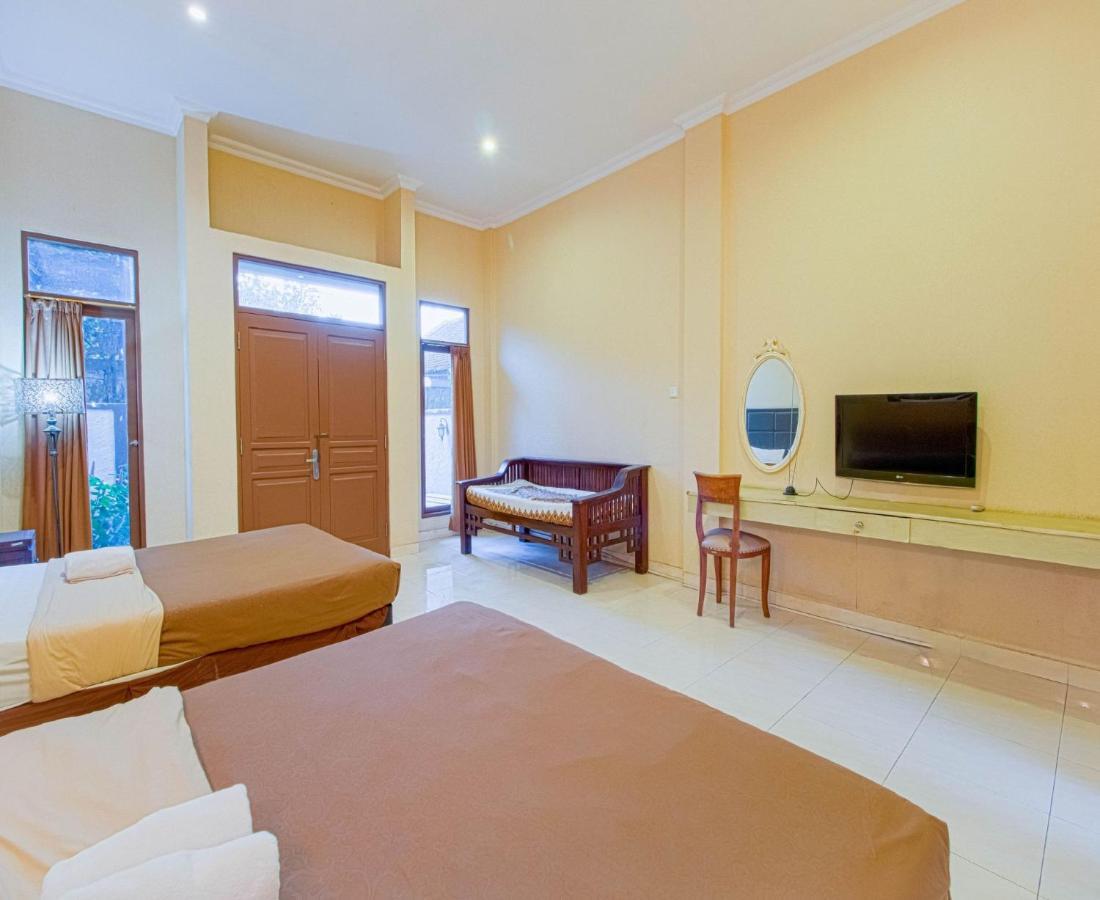 D'Talent Hotel Yogyakarta Ngoại thất bức ảnh